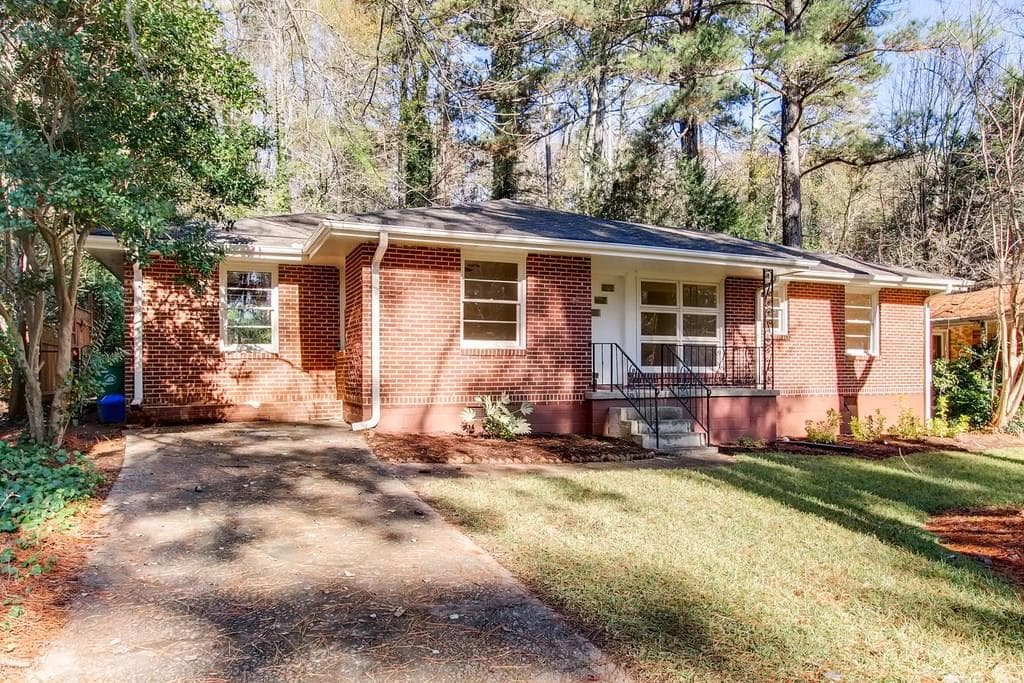 2346 Hunting Valley Drive, Decatur, GA 30033 — most recent listing photo