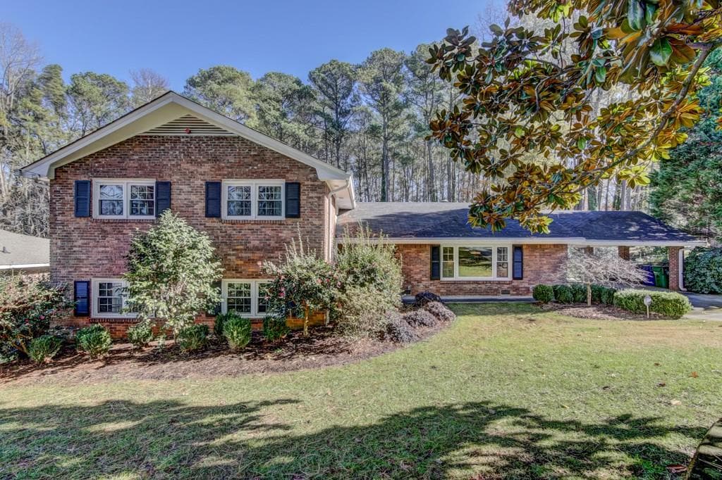 3 bedroom, 2,644 sq ft single family residence sold at 2021 Chesterfield Drive, Atlanta, GA 30345