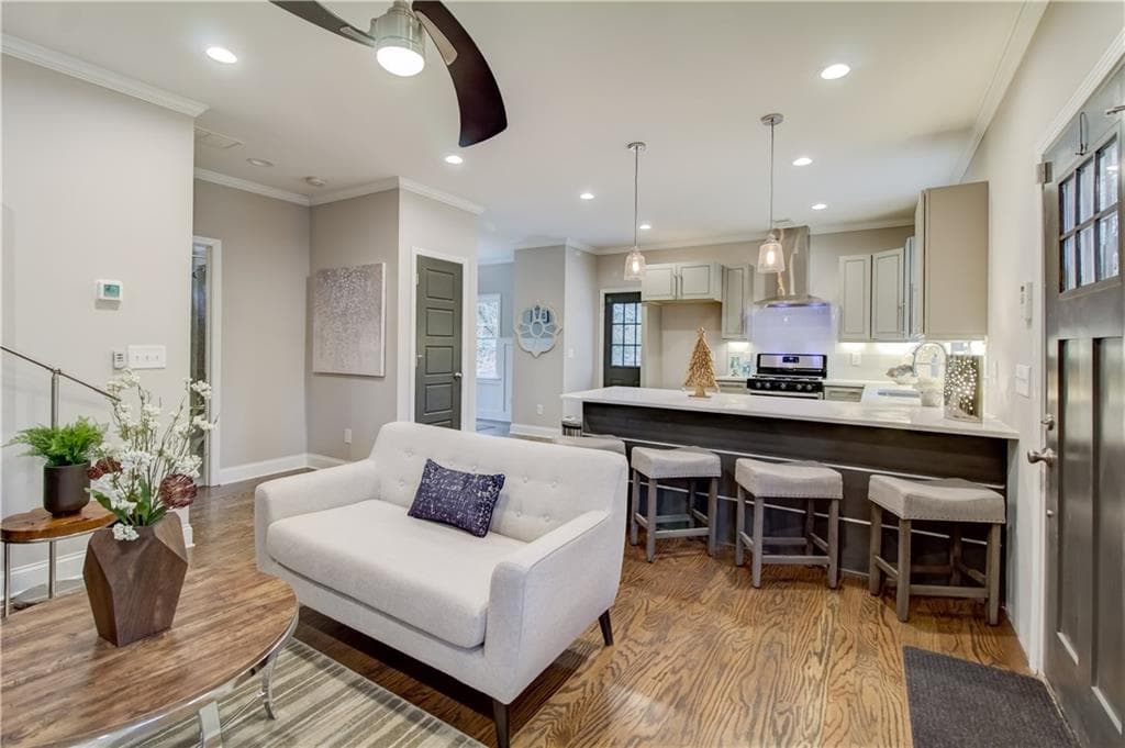 3 bedroom, 1,560 sq ft single family residence sold at 2095 Samuel Place, Decatur, GA 30032