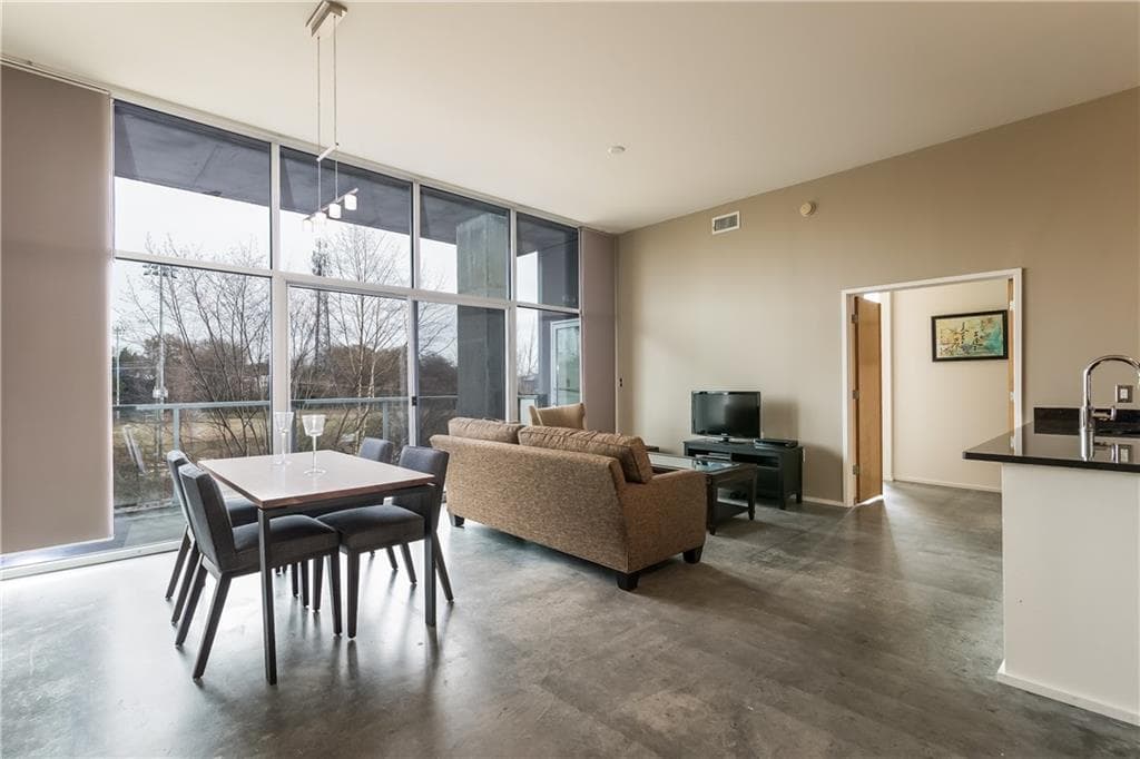 130 Arizona Avenue 318, Atlanta, GA 30307 — most recent listing photo