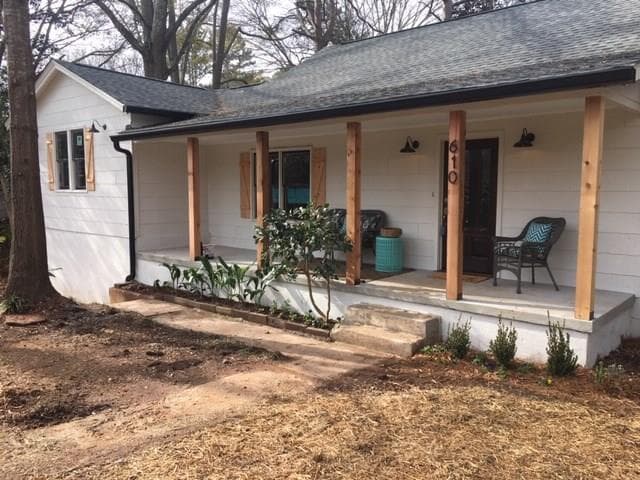 3 bedroom single family residence sold at 610 Ivy Road, Pine Lake, GA 30072