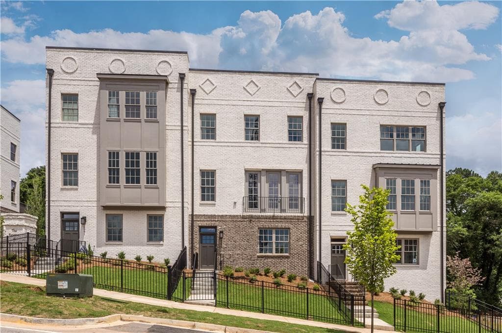 6077 Boylston Drive 11, Sandy Springs, GA 30328 — most recent listing photo