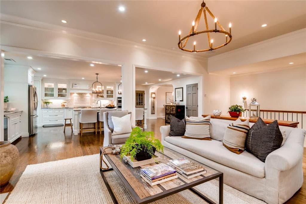 6275 Aberdeen Drive, Atlanta, GA 30328 — most recent listing photo
