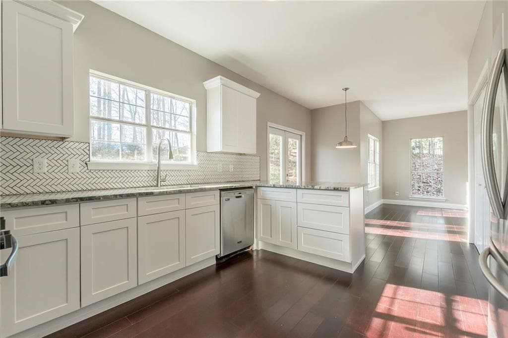 4 bedroom, 1,925 sq ft single family residence sold at 7115 Jonsway, Cumming, GA 30041