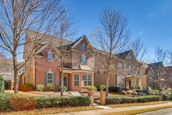 3 bedroom, 2,354 sq ft single family residence sold at 3539 S Sherwood Road, Smyrna, GA 30082