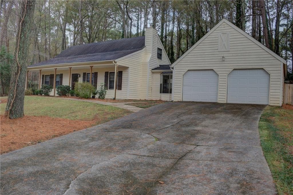4 bedroom, 1,640 sq ft single family residence sold at 105 Spur Ridge, Peachtree City, GA 30269