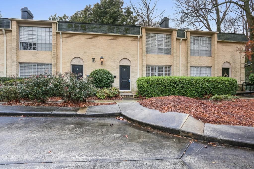 5400 Roswell Road E5, Sandy Springs, GA 30342 — most recent listing photo