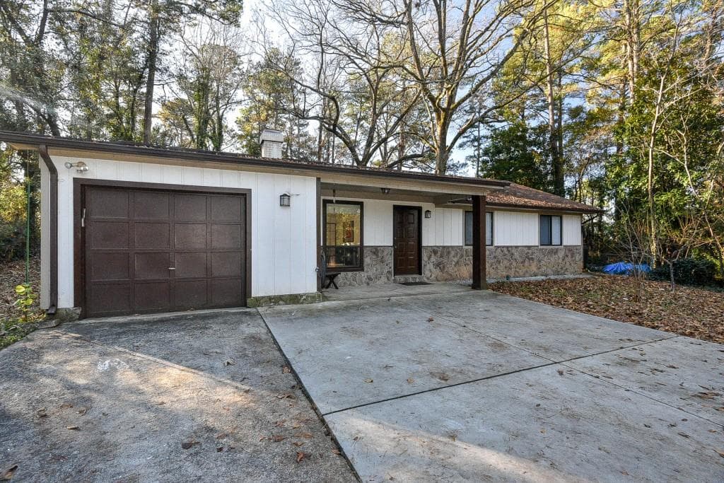 3 bedroom, 1,170 sq ft single family residence sold at 3276 Bagley Drive, Atlanta, GA 30341