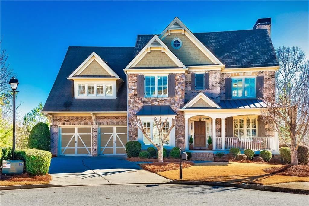 4 bedroom, 3,703 sq ft single family residence sold at 3275 Sydenham Court, Cumming, GA 30041