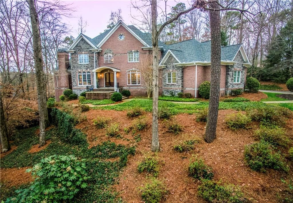 8242 Hewlett Road, Sandy Springs, GA 30350 — most recent listing photo