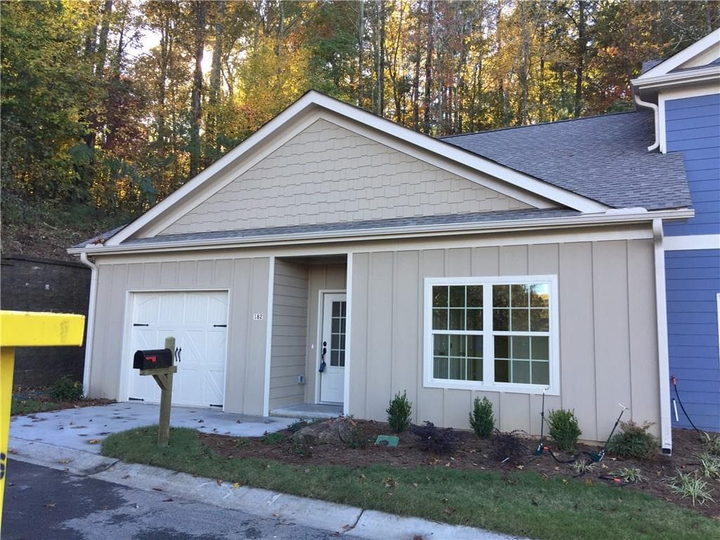 2 bedroom, 1,456 sq ft townhouse sold at 182 Towne Villas Drive, Jasper, GA 30143