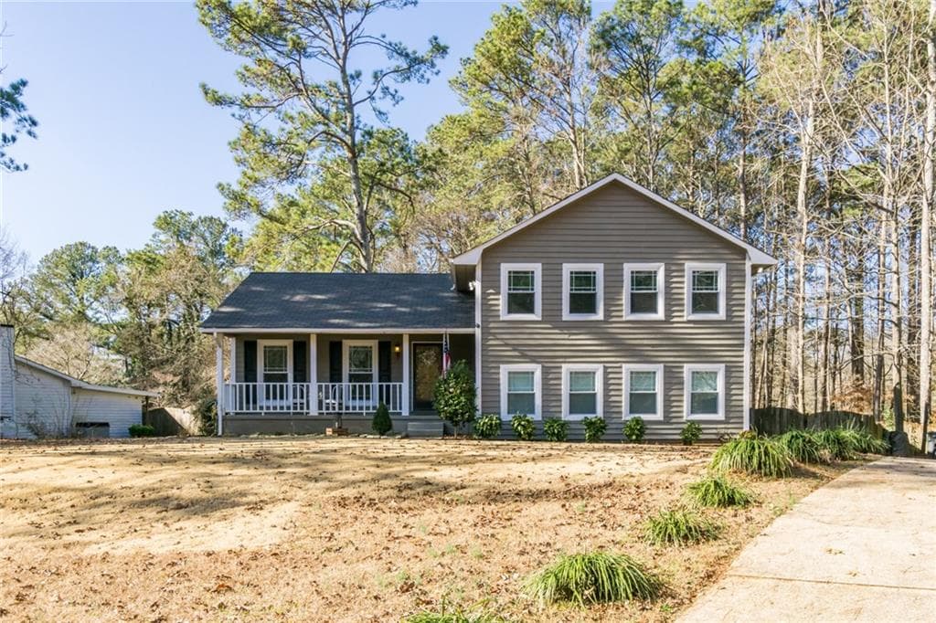 3 bedroom, 1,692 sq ft single family residence sold at 4766 McKee Court, Mableton, GA 30126
