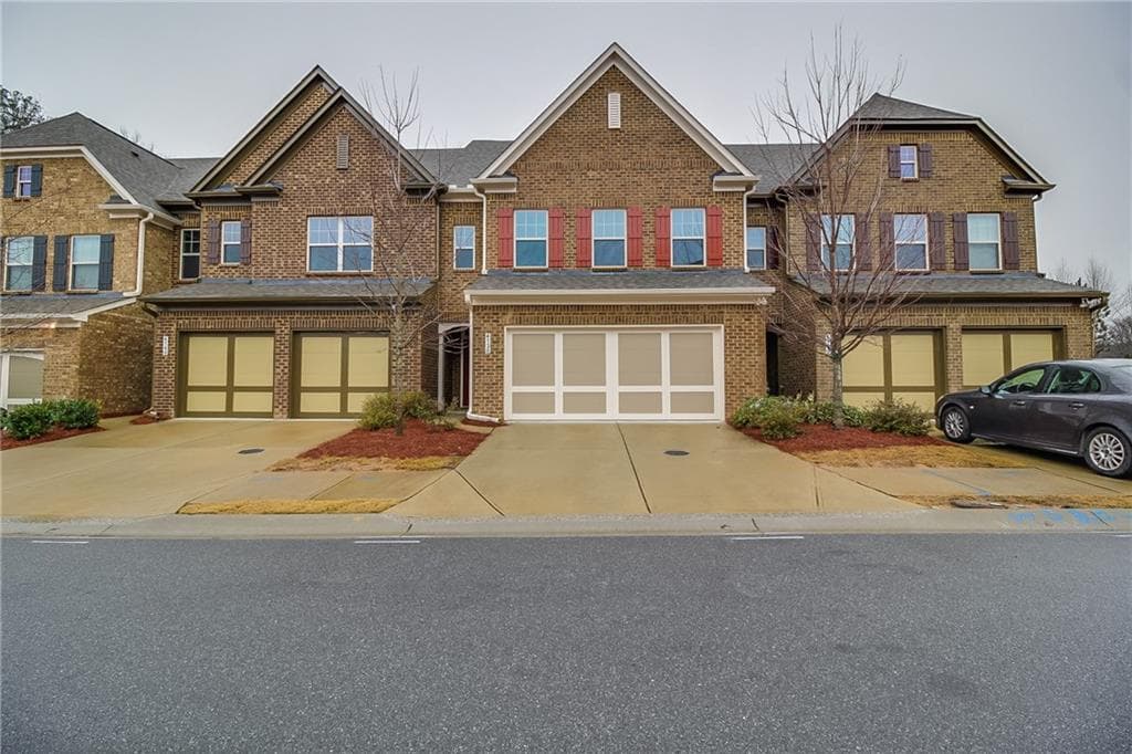 3 bedroom, 1,945 sq ft townhouse sold at 4130 Cedar Bridge Walk, Suwanee, GA 30024