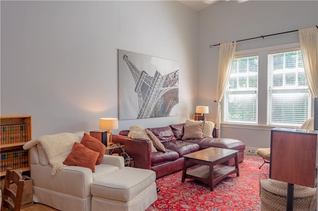 2 bedroom, 1,206 sq ft condominium sold at 2840 Peachtree Road 507, Atlanta, GA 30305