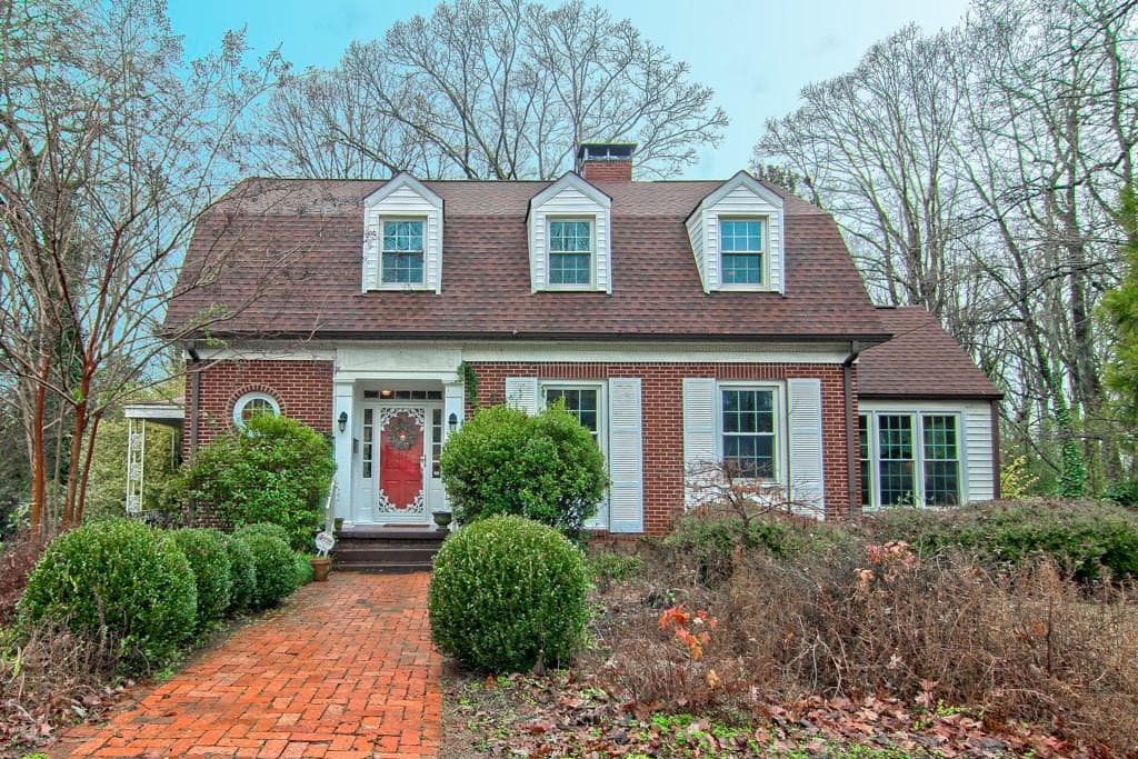 2424 W Woodland Circle, East Point, GA 30344 — most recent listing photo