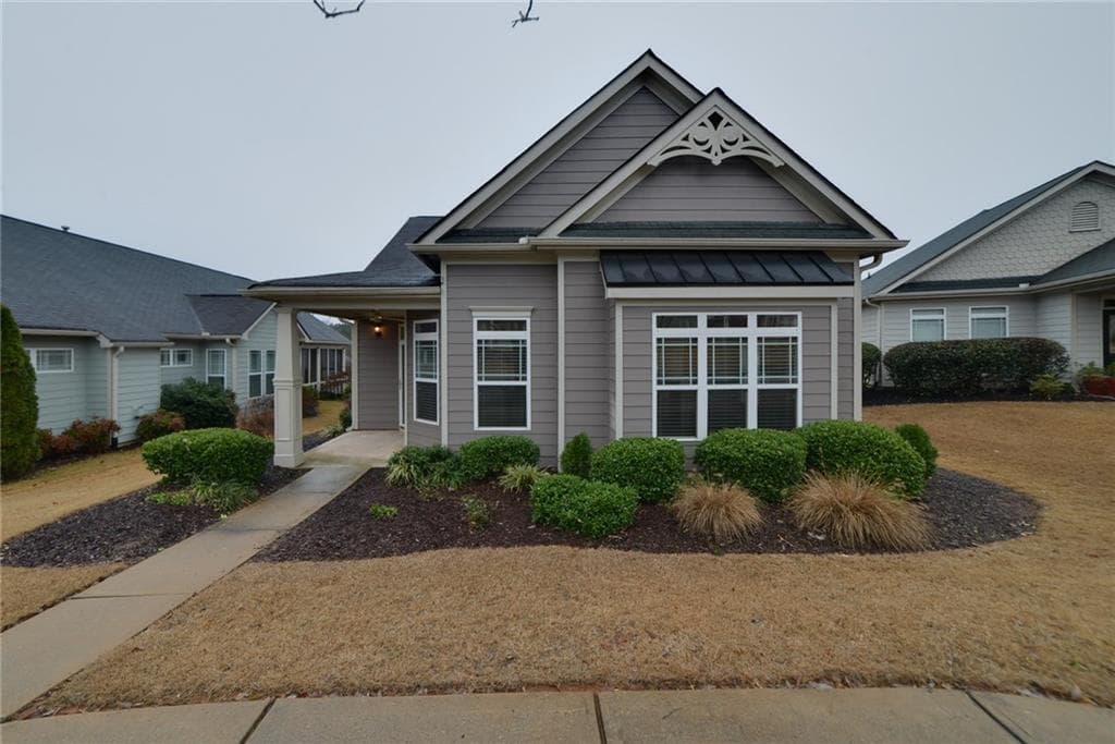 3 bedroom, 1,579 sq ft single family residence sold at 330 Abbey Court, Canton, GA 30115