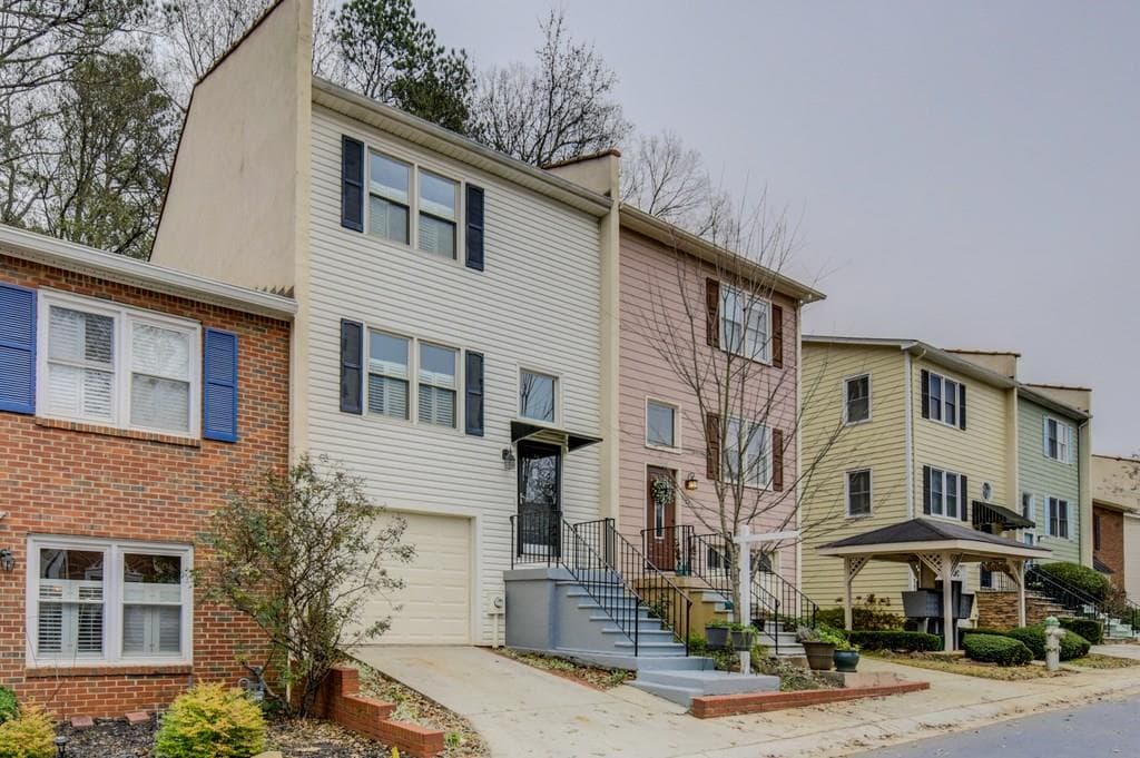 2 bedroom, 1,788 sq ft townhouse sold at 222 Forkner Drive 23, Decatur, GA 30030