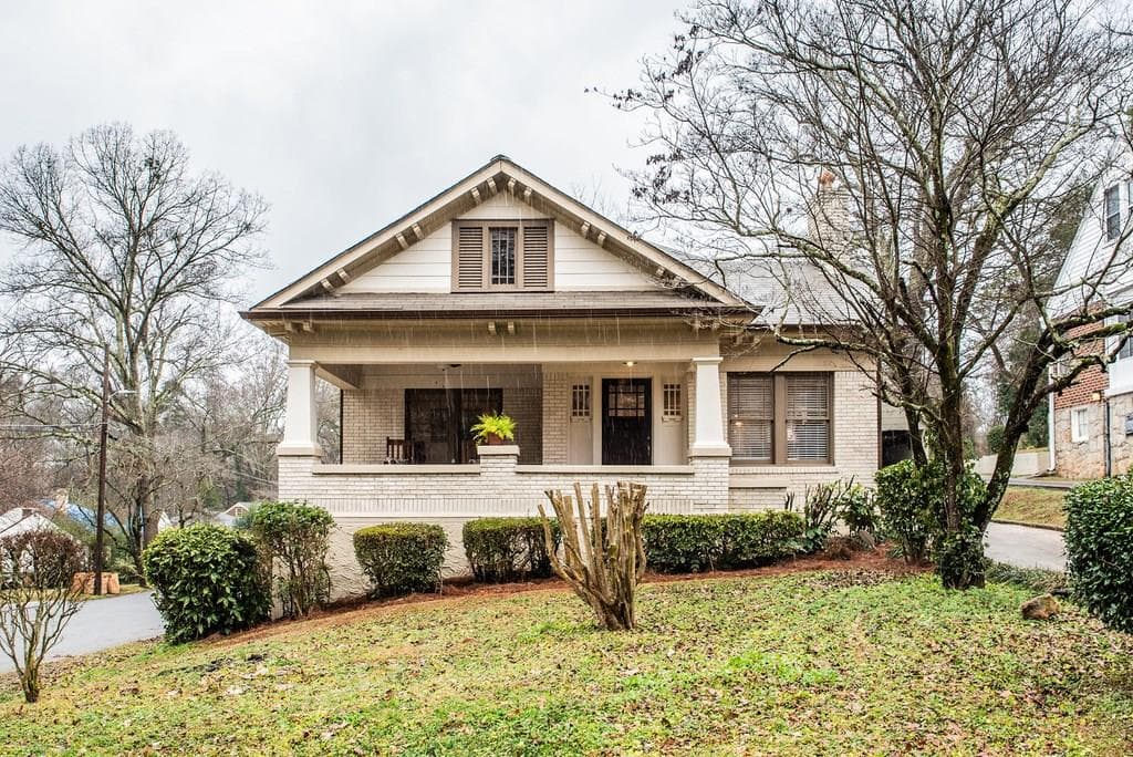 4 bedroom, 1,750 sq ft single family residence sold at 1375 BOULEVARD LORRAINE, Atlanta, GA 30311