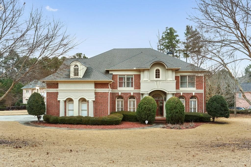 6 bedroom, 5,130 sq ft single family residence sold at 715 Jewel Court, Atlanta, GA 30331