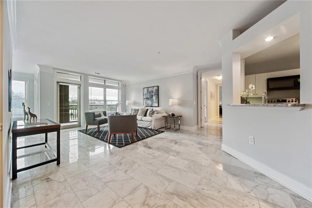 2 bedroom, 1,804 sq ft condominium sold at 3334 Peachtree Road 307, Atlanta, GA 30326