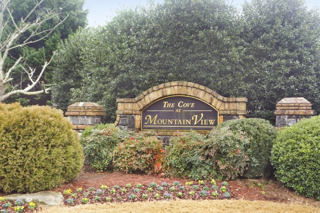 3 bedroom, 1,424 sq ft townhouse sold at 1614 Donovans Ridge, Kennesaw, GA 30152