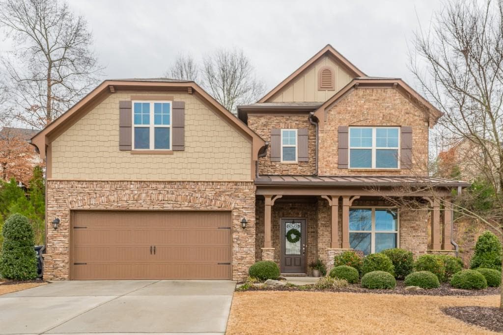 4 bedroom, 2,604 sq ft single family residence sold at 1464 Chelsea Falls Lane, Suwanee, GA 30024