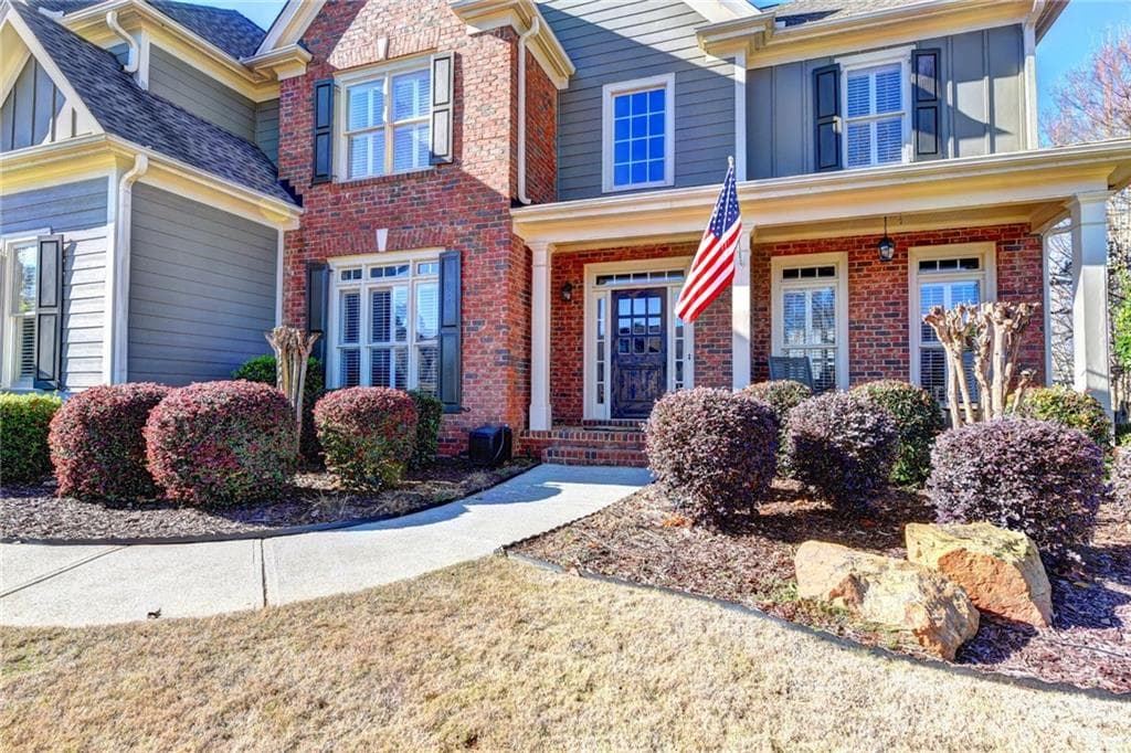 6 bedroom, 4,901 sq ft single family residence sold at 3685 Horizon Court, Cumming, GA 30041