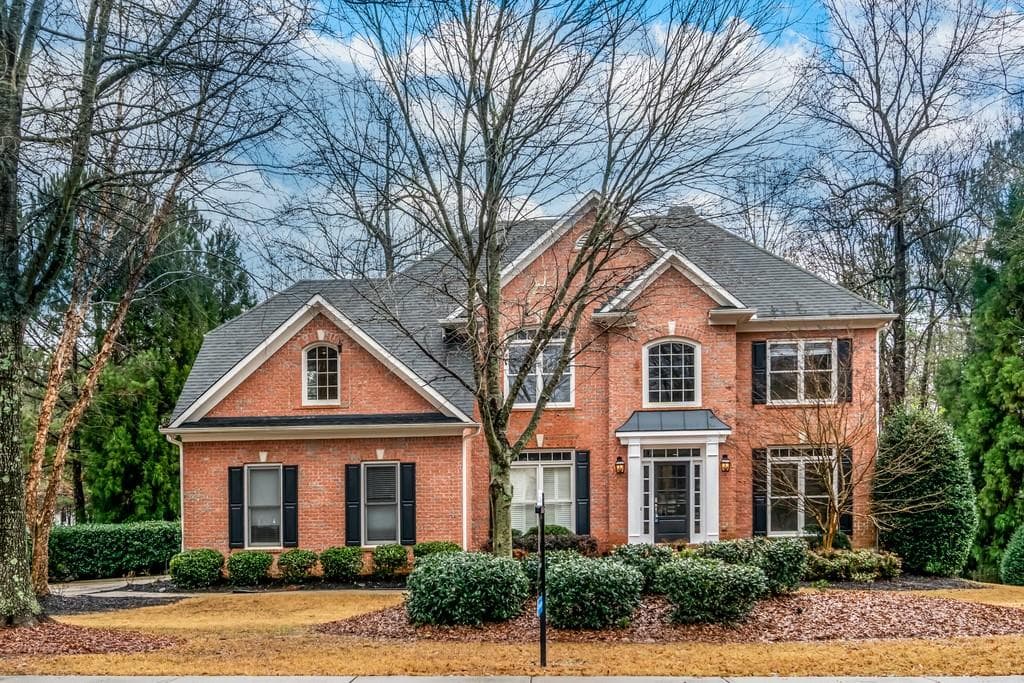 6 bedroom, 3,218 sq ft single family residence sold at 162 Grand Avenue, Suwanee, GA 30024