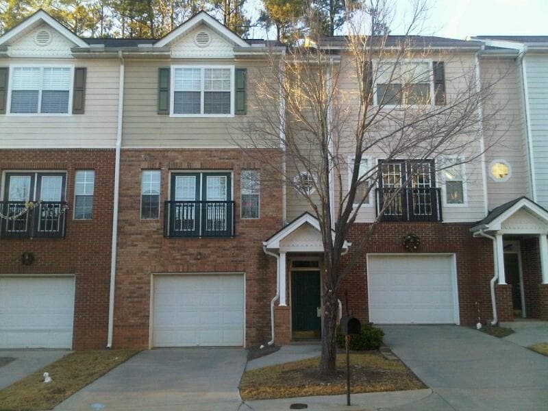 2 bedroom, 1,496 sq ft townhouse sold at 236 NW Rosewood Way, Atlanta, GA 30311