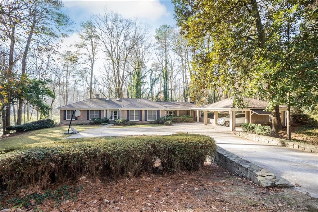 5 bedroom, 4,489 sq ft single family residence sold at 1190 W Wesley Road, Atlanta, GA 30327