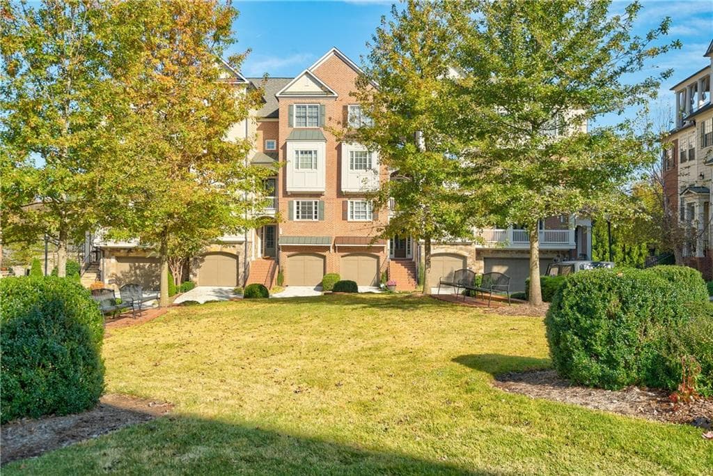 3 bedroom, 5,257 sq ft townhouse sold at 4075 THORNDALE Lane, Smyrna, GA 30080