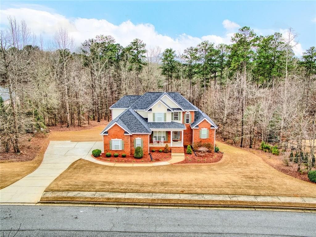 4 bedroom, 3,148 sq ft single family residence sold at 7465 Rolling Oaks Drive, Winston, GA 30187