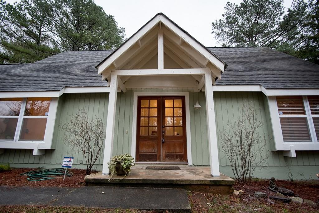 565 Aberdeen Drive, Stone Mountain, GA 30083 — most recent listing photo