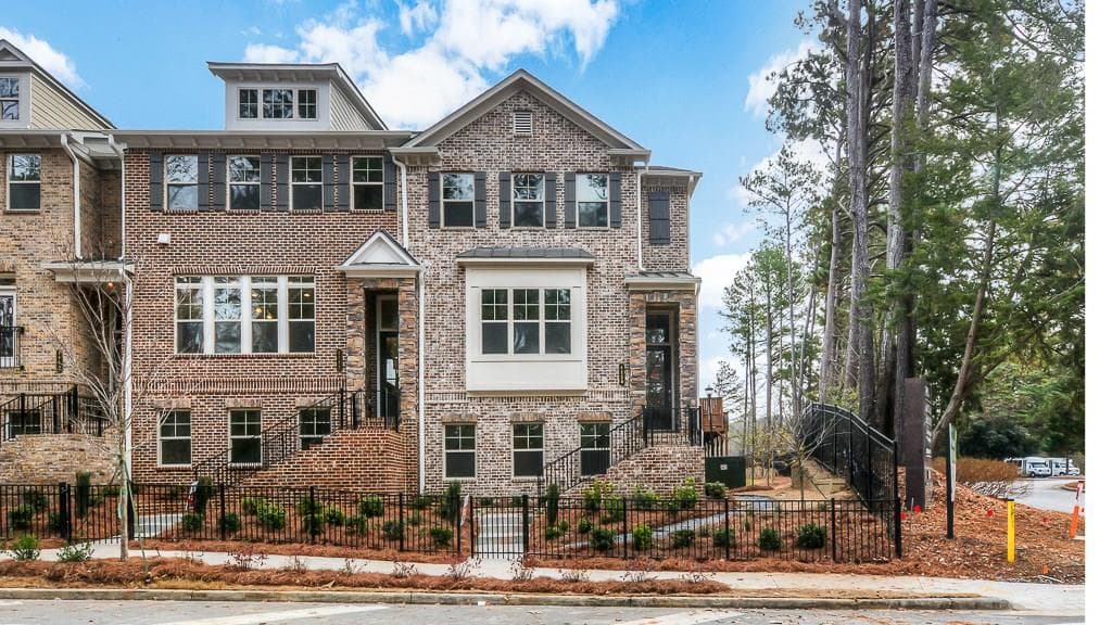 4 bedroom, 2,213 sq ft townhouse sold at 4228 Townsend Lane 48, Dunwoody, GA 30346