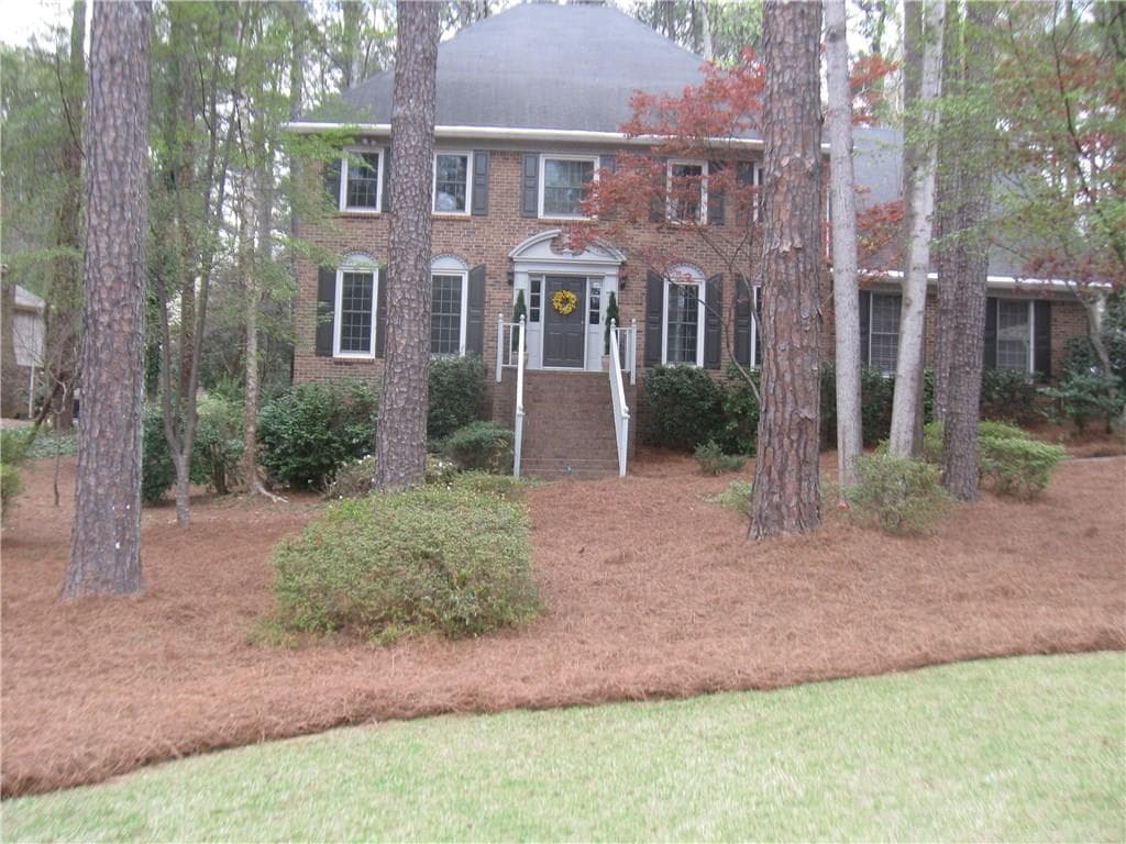 4 bedroom, 3,421 sq ft single family residence sold at 1953 Mountain Creek Drive, Stone Mountain, GA 30087
