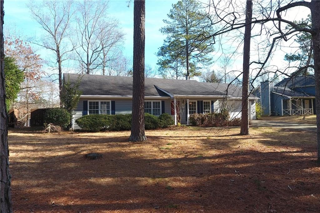 3 bedroom, 1,380 sq ft single family residence sold at 4015 Dollar Circle, Suwanee, GA 30024