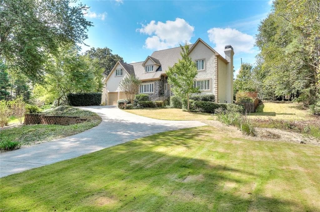 2902 Ashebrooke Drive, Marietta, GA 30068 — most recent listing photo