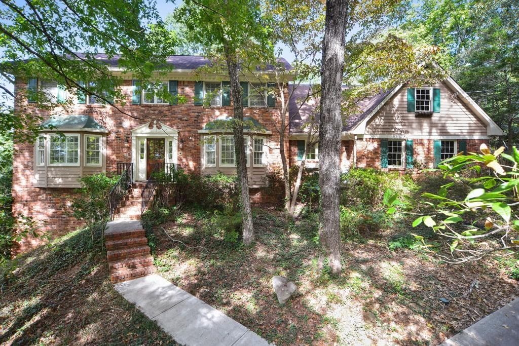 7985 Saddle Ridge Drive, Sandy Springs, GA 30350 — most recent listing photo
