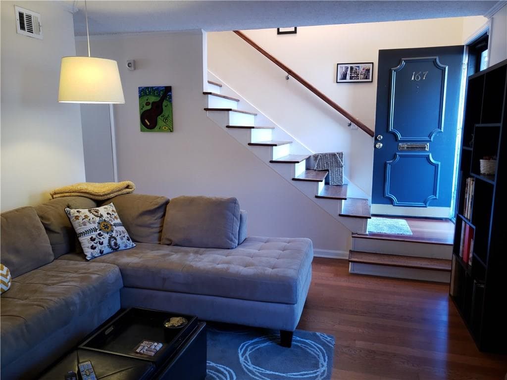 2 bedroom, 1,252 sq ft townhouse sold at 167 Lablanc Way, Atlanta, GA 30327