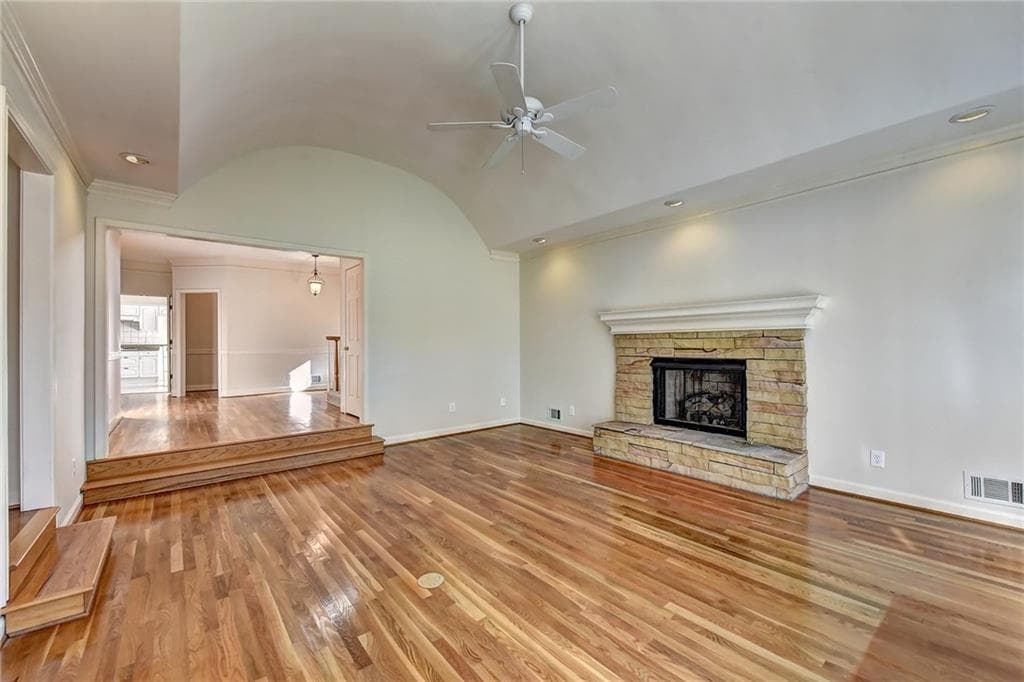 4 bedroom, 2,825 sq ft single family residence sold at 2500 Camden Glen Court, Roswell, GA 30076