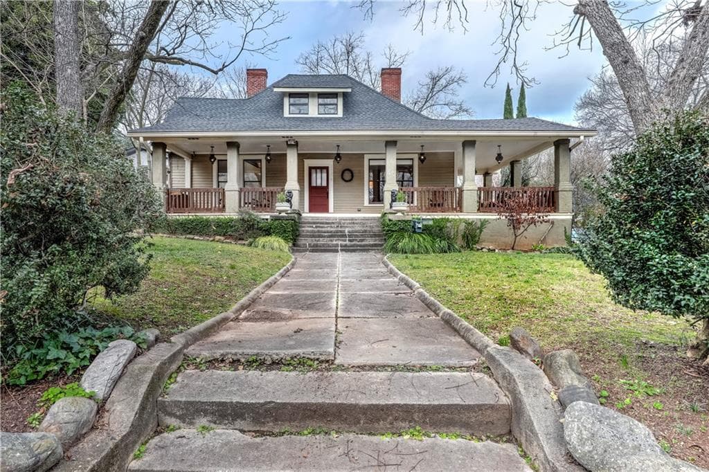 3 bedroom, 2,940 sq ft single family residence sold at 1118 Glenwood Avenue, Atlanta, GA 30316