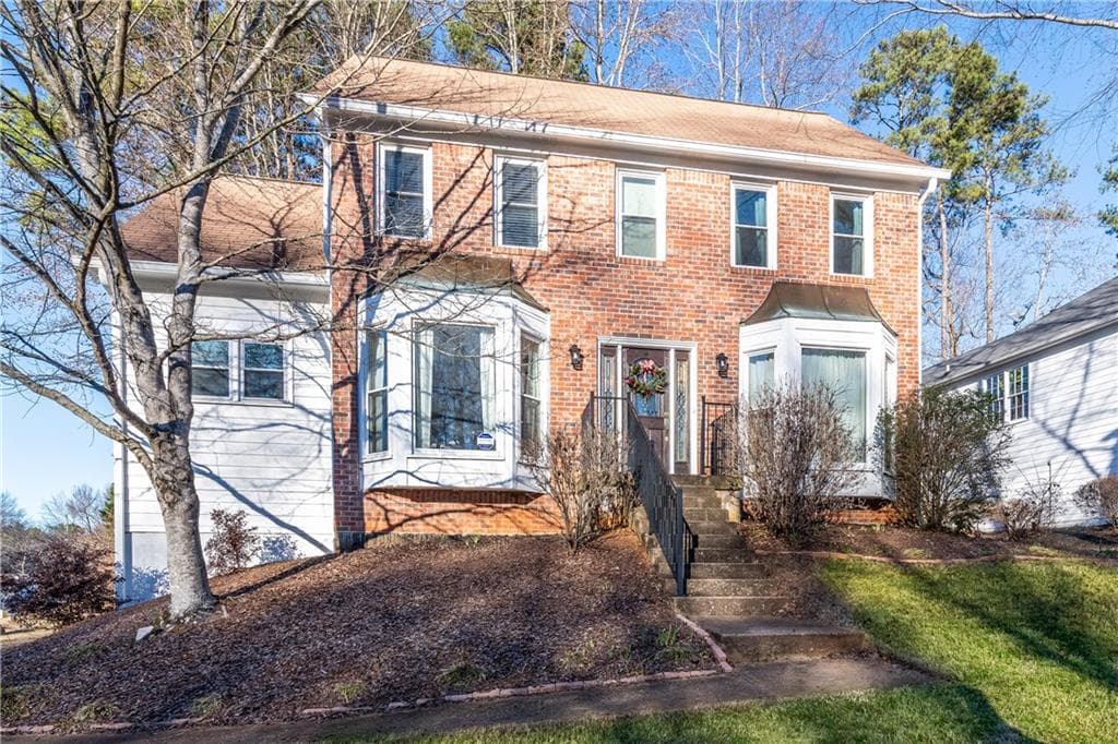3 bedroom, 1,912 sq ft single family residence sold at 900 Litchfield Place, Roswell, GA 30076