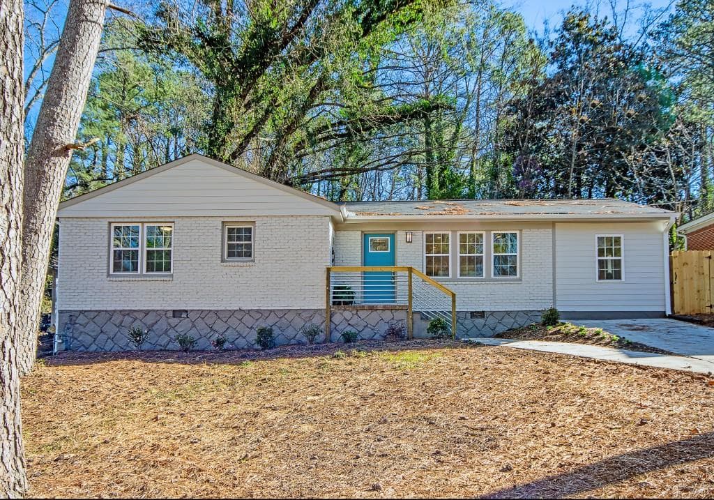 4 bedroom, 1,260 sq ft single family residence sold at 690 Farrar Court, Decatur, GA 30032