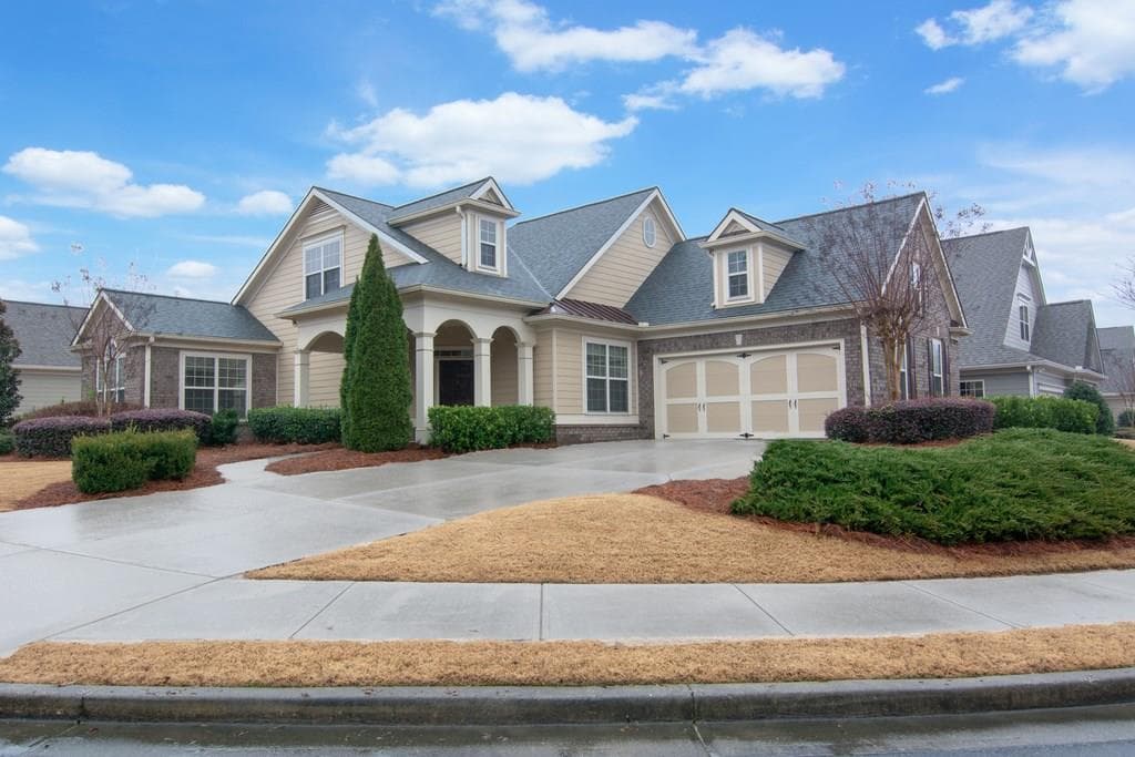 2 bedroom, 1,954 sq ft single family residence sold at 309 Shade Tree Circle, Woodstock, GA 30188