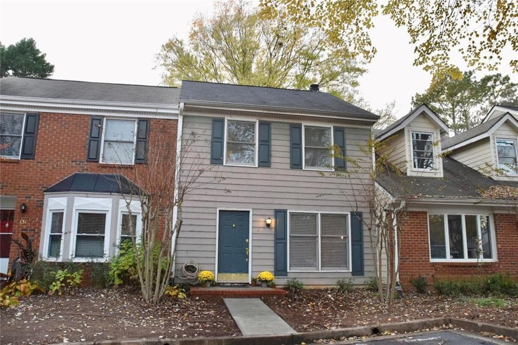 129 Teal Court, Roswell, GA 30076 — most recent listing photo