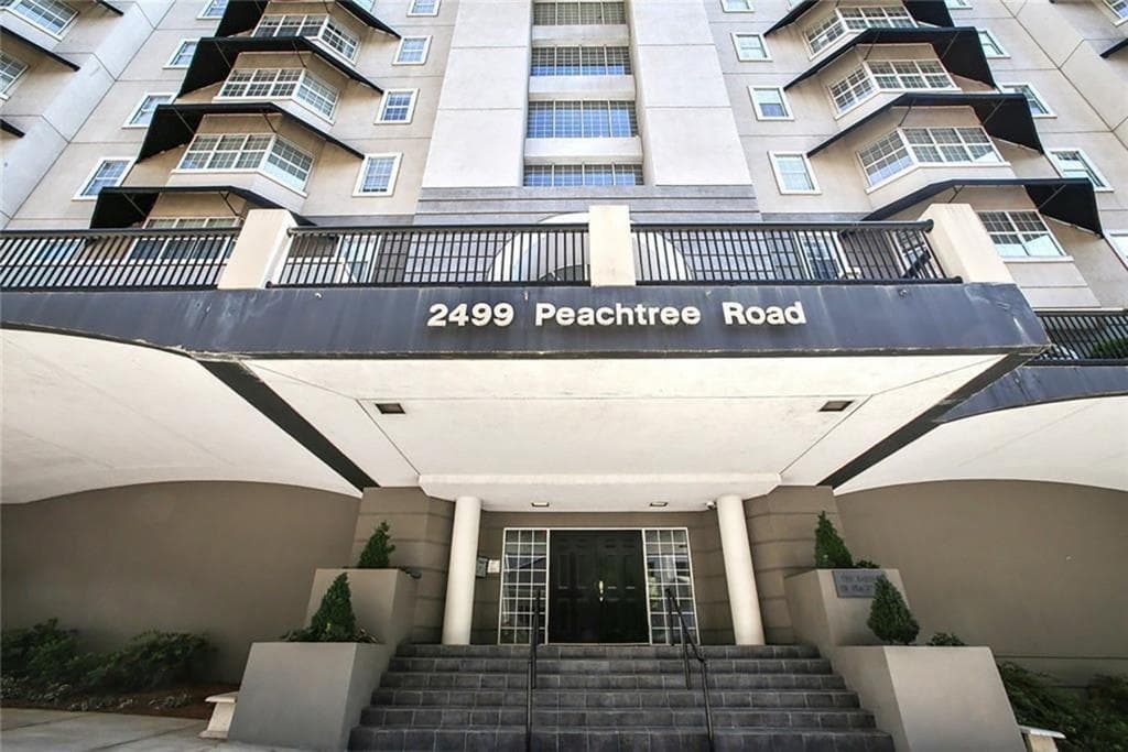 2 bedroom, 1,339 sq ft condominium sold at 2499 Peachtree Road 102, Atlanta, GA 30305