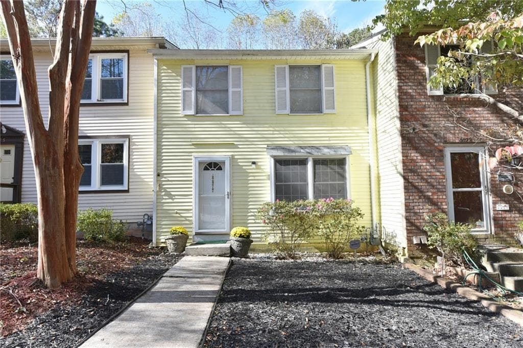 8877 Roberts Drive, Sandy Springs, GA 30350 — most recent listing photo