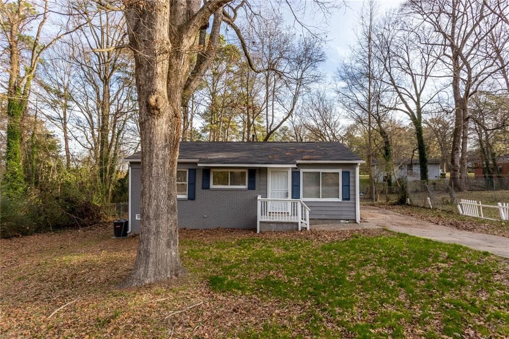3 bedroom, 925 sq ft single family residence sold at 3685 Bolfair Drive, Atlanta, GA 30331