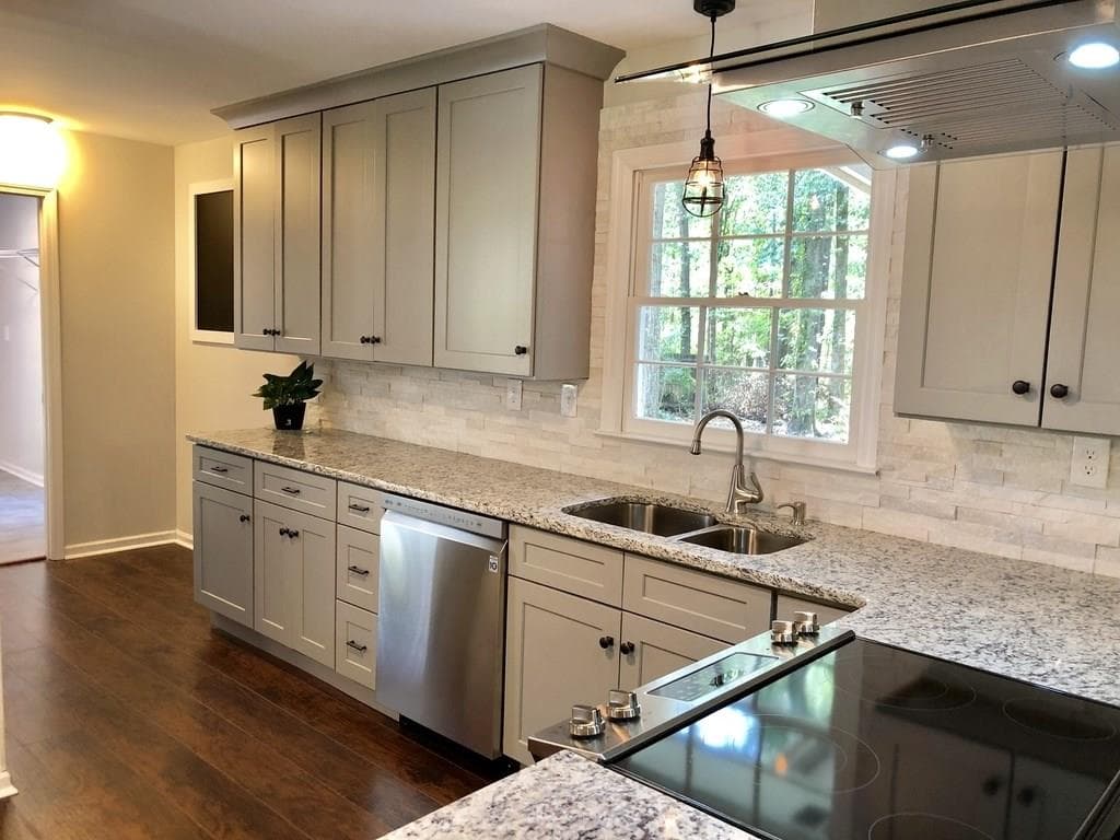 3 bedroom, 1,973 sq ft single family residence sold at 2804 CRABAPPLE Circle, Dacula, GA 30019