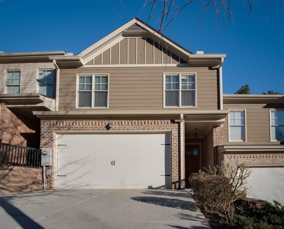 180 Woodhaven Way, Alpharetta, GA 30009 — most recent listing photo